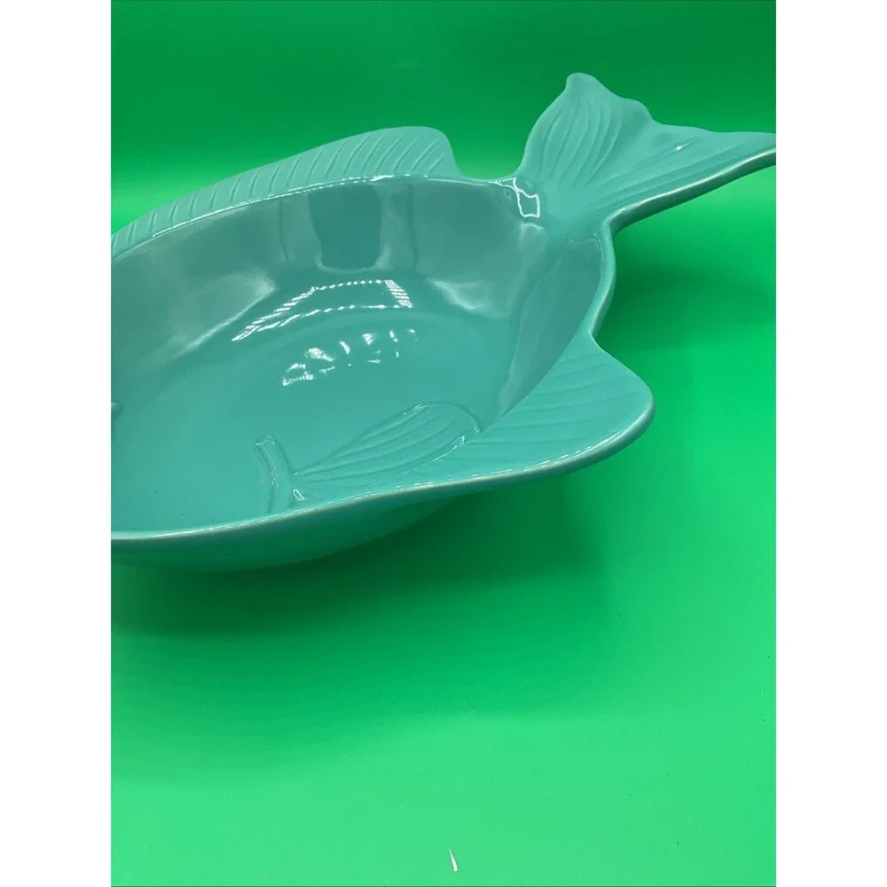 Ceramic Stoneware,TURQUOISE color 14”x 10”x 3.25” Fish Serving Tray,EUC